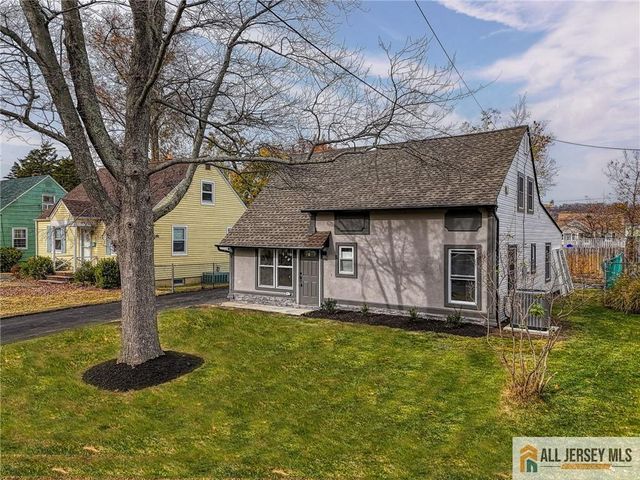 $524,900 | 537 Lorraine Avenue | Middlesex