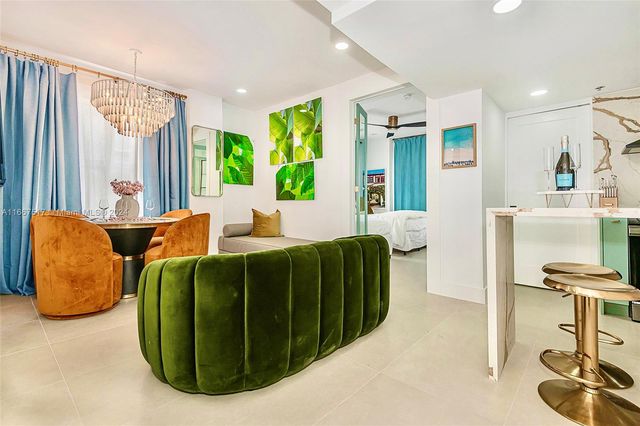 $499,000 | 100 Collins Avenue, Unit 212 | South of Fifth