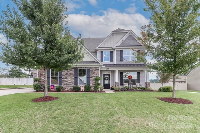 $645,000 | 159 West Warfield Drive | Mooresville