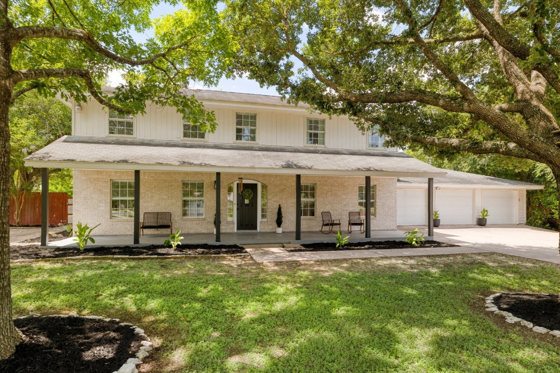 Spacious Texas ranch home with sprawling, private yard.