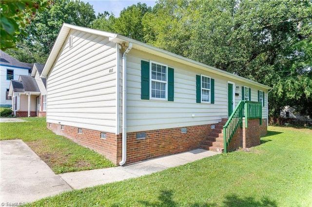 $215,000 | 407 North Dudley Street | Cumberland