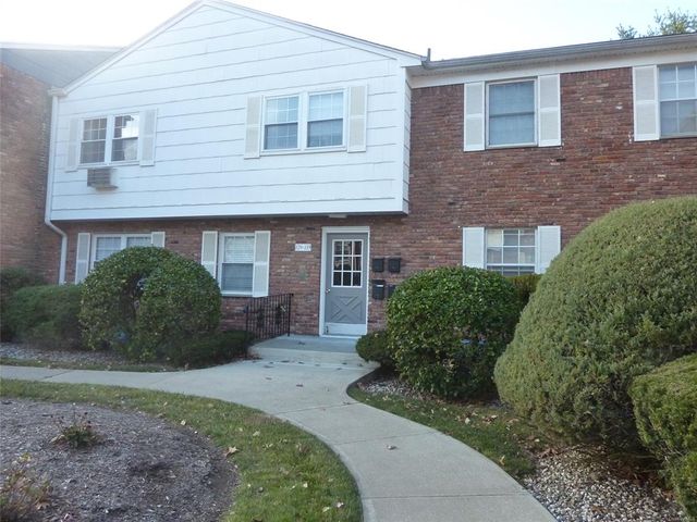 $2,200 | 131 Doxbury Lane, Unit 131 | Suffern