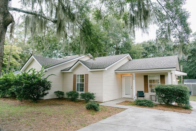 $380,000 | 1509 Palmetto Sands Court | Mossy Oaks