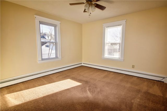 $1,000 | 48 Kenwood Street, Unit 2R | East Woonsocket