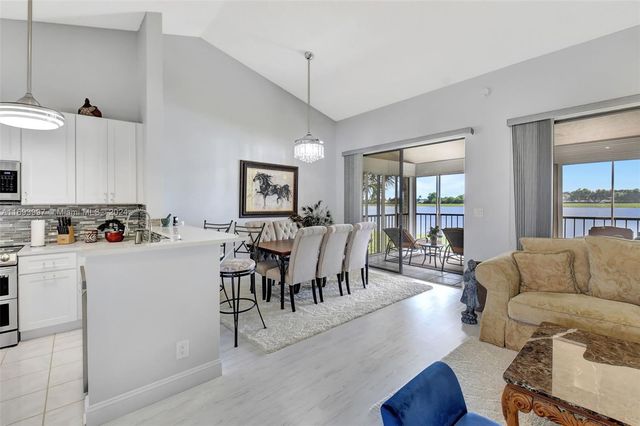 $349,500 | 10920 Lakemore Lane, Unit 201 | Boca Chase