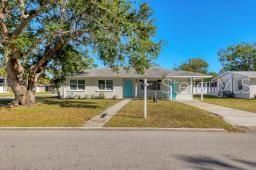 $379,500 | 1601 32nd Street West | Manatee High