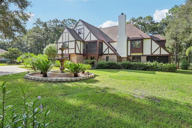 $895,000 | 1582 Covered Bridge Drive | DeLand