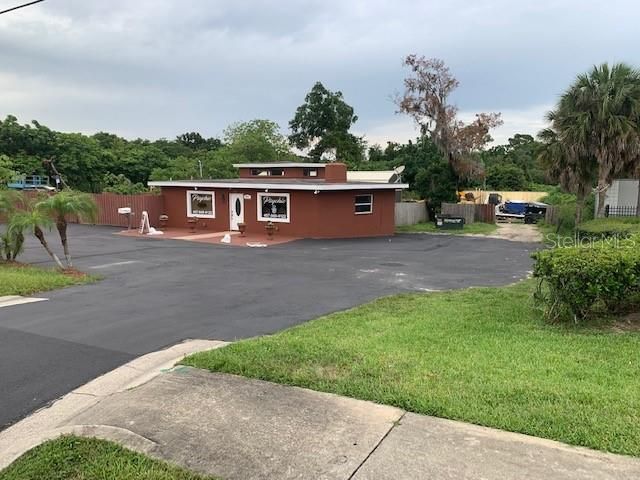 $975,000 | 2615 East Semoran Boulevard | Apopka