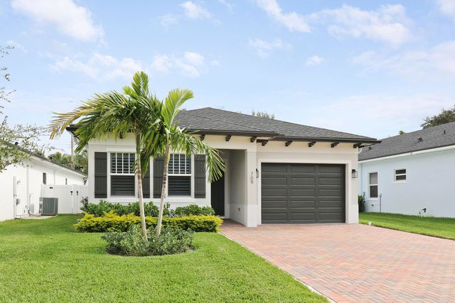 $779,000 | 709 North Perry Avenue | Jupiter