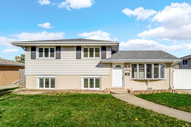 $359,900 | 6538 106th Place | Chicago Ridge