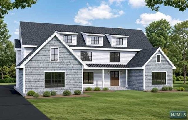 $2,689,000 | 12 Rickland Road | Pascack Valley