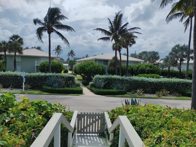 $7,500 | 5500 Old Ocean Boulevard, Unit 202 | Ocean Ridge