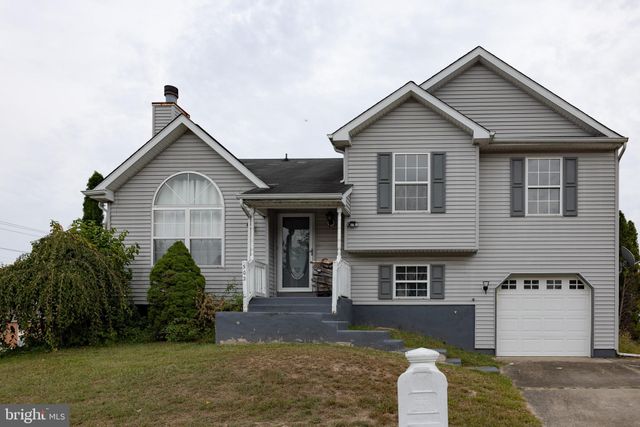 $375,000 | 502 Demoss Court | Glassboro