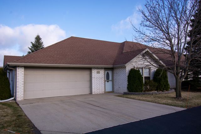 $315,000 | 811 Dylan Drive | Elkhorn