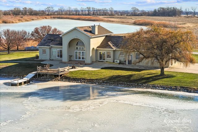 $1,750,000 | 7249 South 7500th Road East | St. Anne Township - Kankakee County