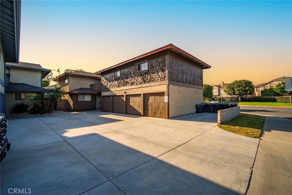 a house view with a outdoor space