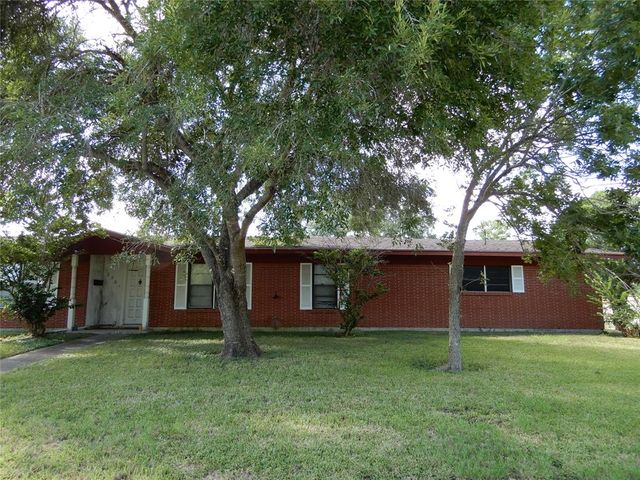 $1,750 | 2301 McPherson Drive | Port Lavaca