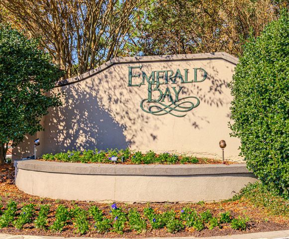 $724,000 | 66 Garnet Place | Emerald Bay