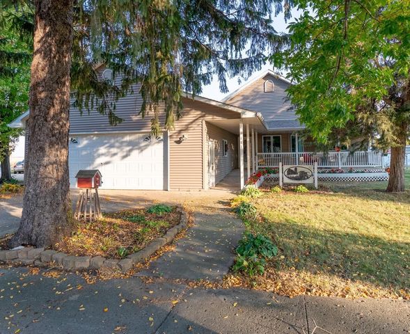 $309,500 | 111 5th Avenue | Minnesota Lake