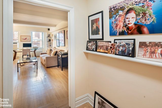 $695,000 | 434 East 52nd Street, Unit 10F | Midtown East