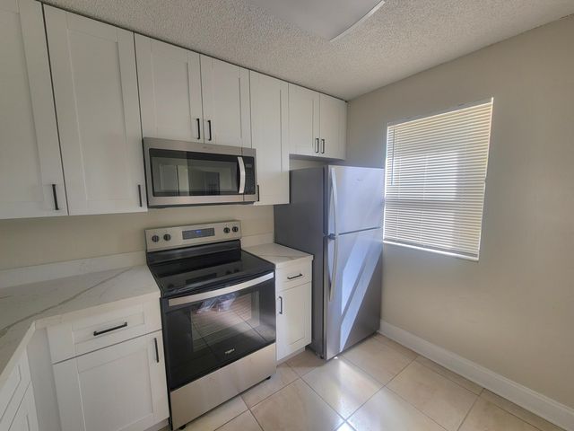 $209,900 | 5200 Northwest 31st Avenue, Unit 215 | Fort Lauderdale