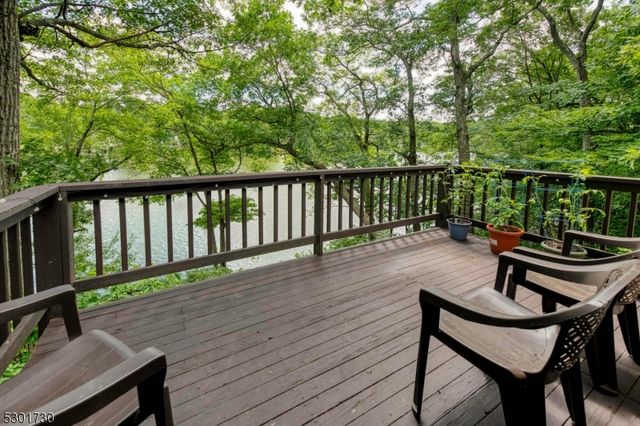 $349,900 | 25 West Shore Trail | Hardyston Township - Sussex County