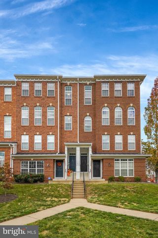 $470,000 | 15204 Rosemont Manor Drive, Unit 92 | Market Center Condominiums