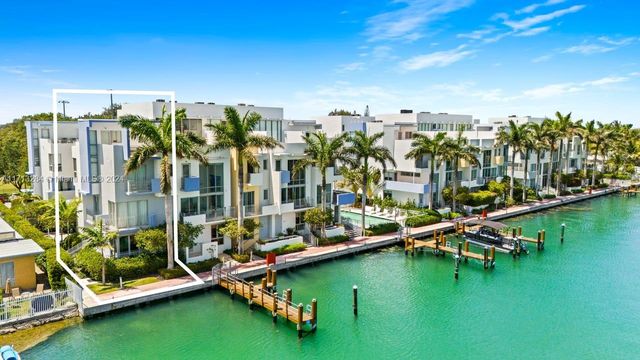 $1,560,000 | 155 North Shore Drive, Unit 155 | Normandy Shores