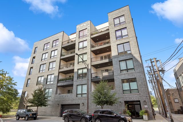 $675,000 | 650 North Morgan Street, Unit 401 | River West