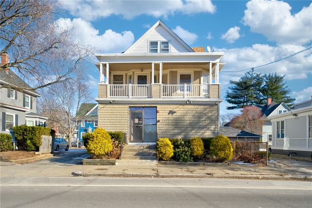 $699,900 | 1594 Broad Street | Edgewood