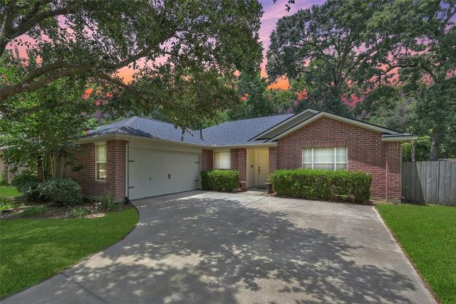 $2,300 | 7102 Dillon Drive | Woodland Oaks North