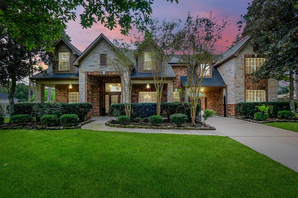 Welcome to this custom Trendmaker home!