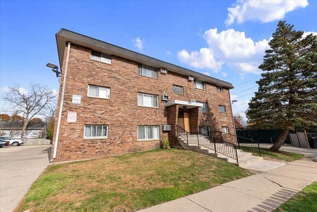 $1,000 | 2400 24th Place, Unit 3A | Argonne Heights