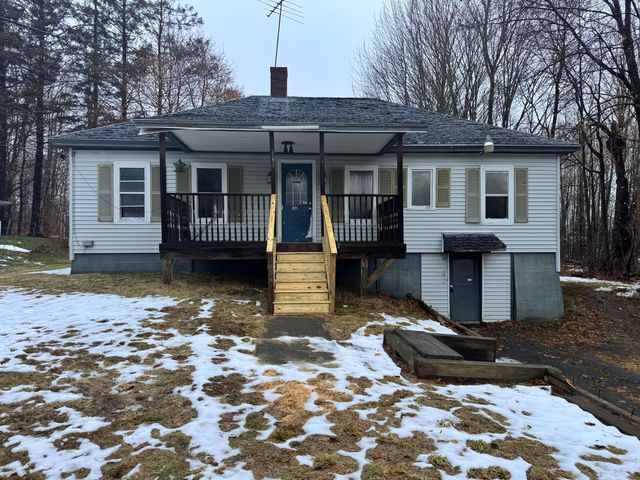 $179,999 | 180 Lawrence Street | Dover-Foxcroft