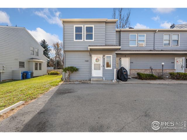 $335,000 | 208 East 42nd Street | Northeast Central Loveland