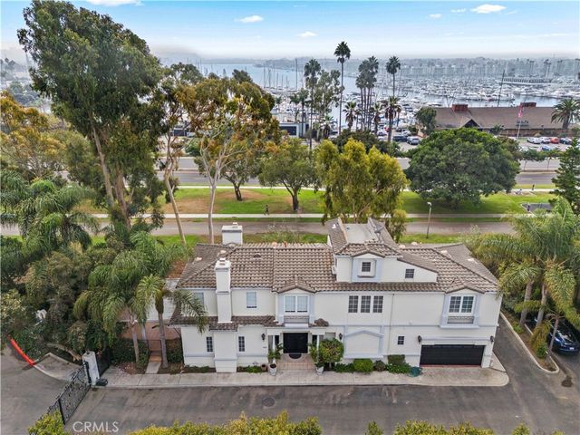 $3,295,000 | 1020 Harbor Crossing Lane | Marina del Rey