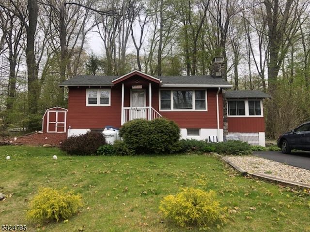 $1,825 | 208 Pohatcong Road | Highland Lakes