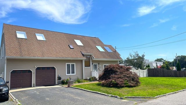 $774,990 | 321 2nd Avenue | Bayport