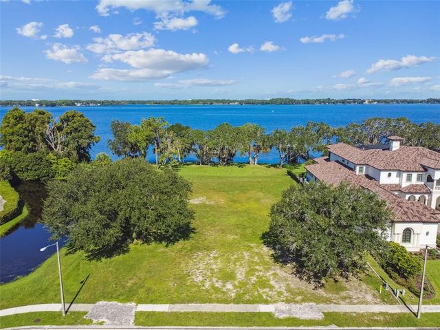 $1,199,000 | 3723 Mullenhurst Drive | Myrtle Point