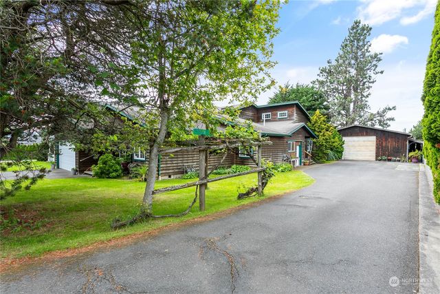 $1,050,000 | 2921 Pacific Street | Mount Baker