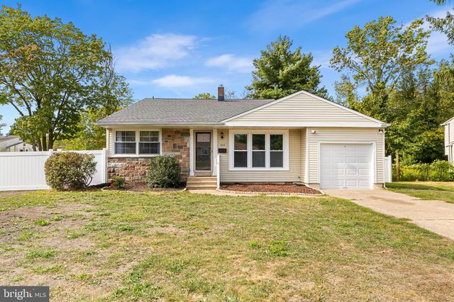 $2,700 | 1515 Haddonfield-Berlin Road | Woodcrest