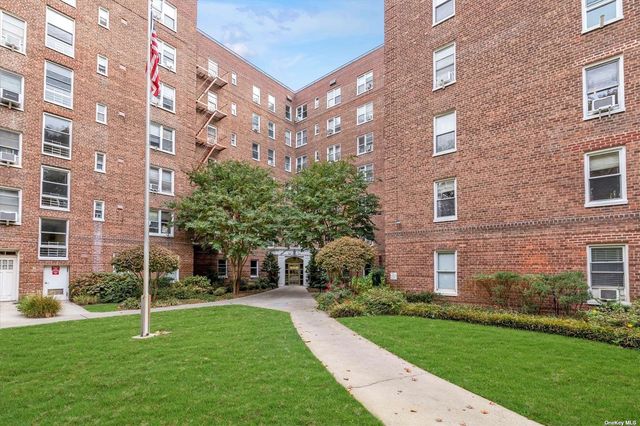 $319,000 | 72-61 113th Street, Unit 5K | Forest Hills