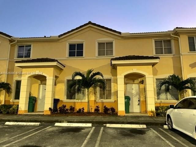 $2,800 | 6970 Northwest 177th Street, Unit M104 | Country Club of Miami