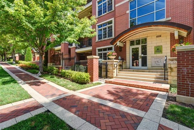 $925,000 | 4937 Wyandotte Street, Unit 100 | South Plaza