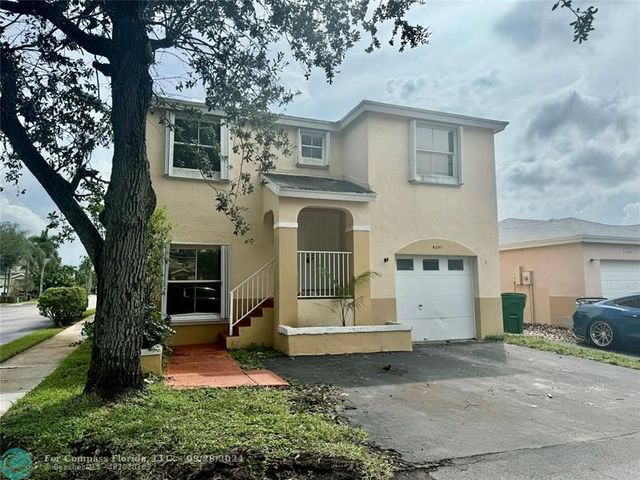 $2,950 | 4241 Southwest 72nd Terrace | Davie