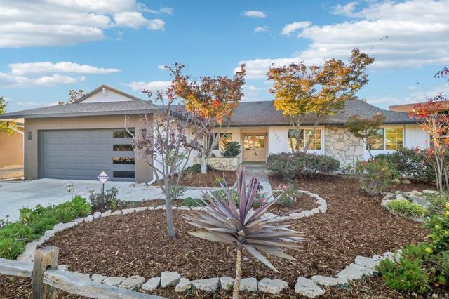 $1,349,900 | 1002 San Pablo Drive | Lake San Marcos