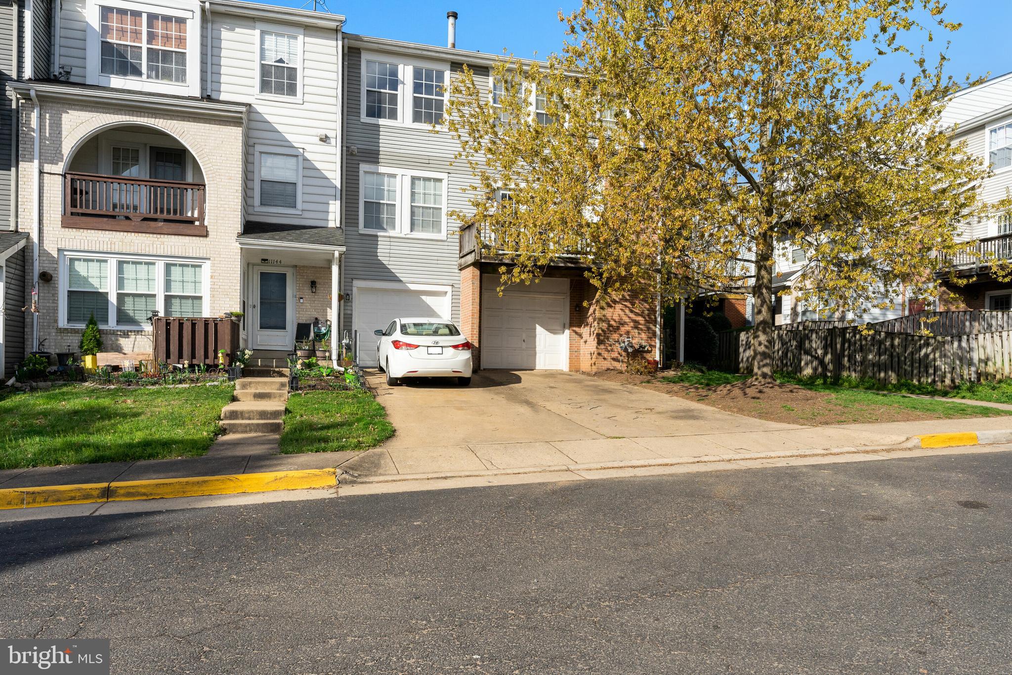 a view of building with yard