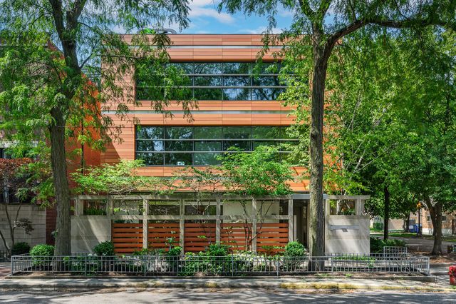 $6,390,000 | 1856 North Mohawk Street | Lincoln Park