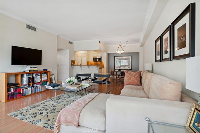 $3,800 | 7135 Hollywood Boulevard, Unit 407 | Sunset Strip-Hollywood Hills West