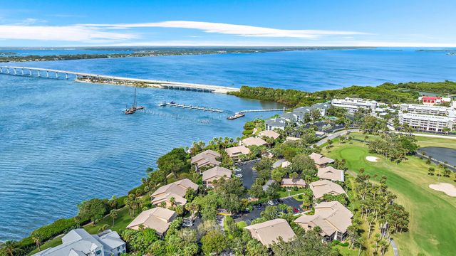 $599,000 | 217 Northeast Edgewater Drive | Hutchinson Island South